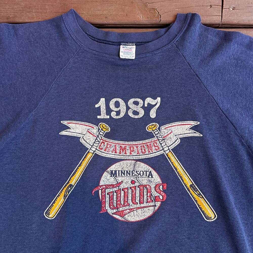 Vintage Champion Minnesota Twins 1987 Champions Sweatshirt Size Large Blue USA